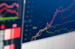 Coluna do TradingView: Mercado atua sem direção definida