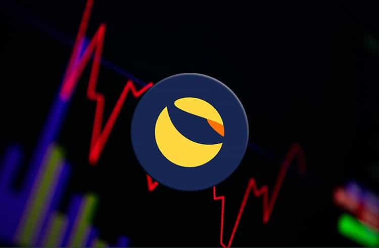 LUNA sobe 20% impulsionada pela nova alta de 7% do Bitcoin. Confira as criptomoedas para investir ainda hoje