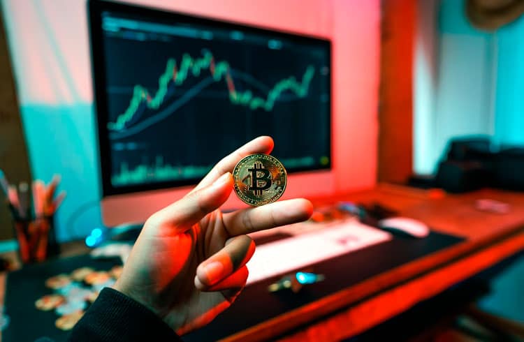 Bitcoin cai para US$ 46 mil, Cardano sobe e criptomoeda dispara 10% em 24 horas. Confira o preço das criptomoedas hoje