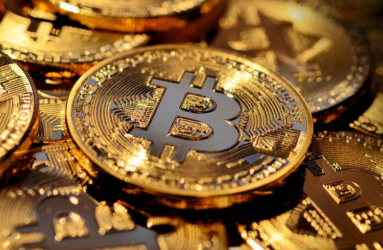 Trader famoso identifica nível crucial para Bitcoin voltar a subir