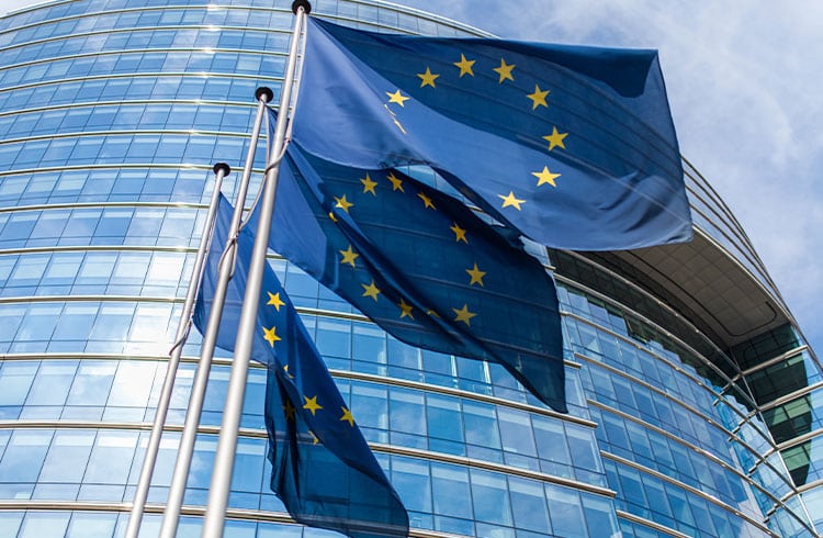 União Europeia chega a acordo para rastrear as transferências de criptomoedas