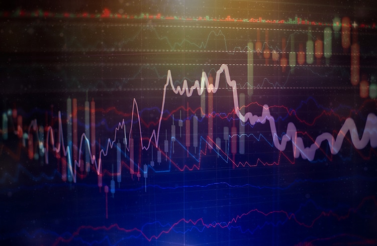 Volatilidade em alta: Bitcoin cai 4% e derruba criptomoedas. Solana cai 8% após interrupção na rede