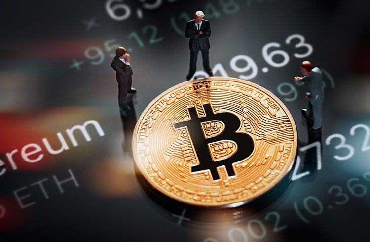 Analista aponta que Bitcoin precisa romper US$ 25.500 para iniciar nova alta