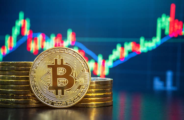 Bitcoin deve virar ativo livre de risco no 2º semestre de 2022, diz analista da Bloomberg