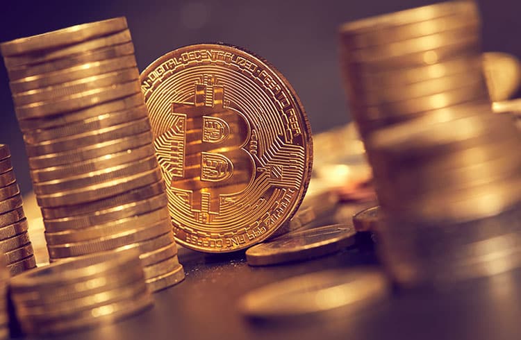 Brasileiros movimentam R$ 4 bilhões em Bitcoin em julho; queda de 12,7% em relação a junho