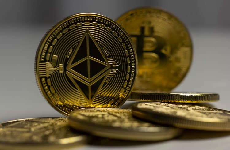 Ethereum tem salto antes do The Merge e Bitcoin sobe 2%. Tokens e altcoins registram alta de até 13%