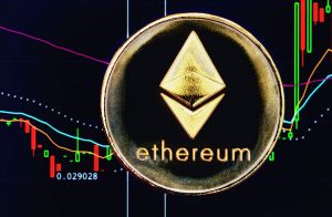 Ethereum cai 24% após o The Merge e Bitcoin cai para R$ 98 mil. Confira o mercado de criptomoedas hoje