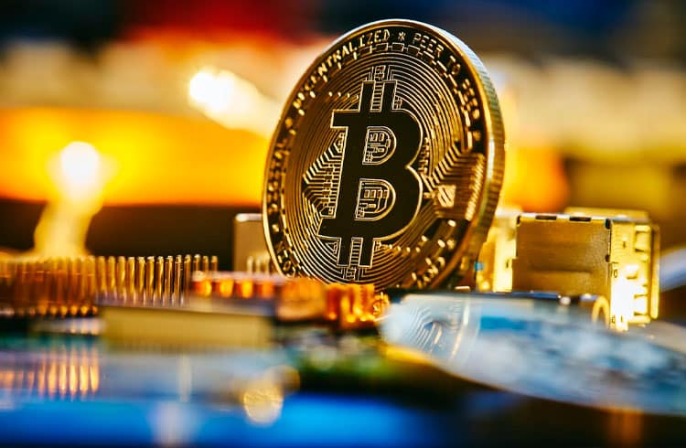 Binance lança fundo de R$ 2,6 bilhões para apoiar mineradores de Bitcoin 