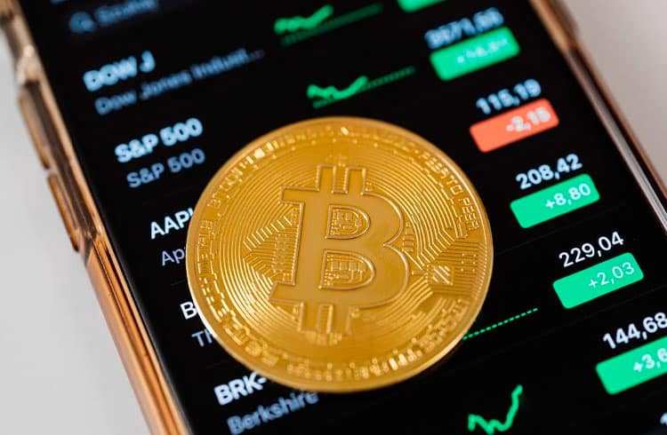 Bitcoin e mais uma altcoin mostram sinais positivos para esta semana, diz famoso analista