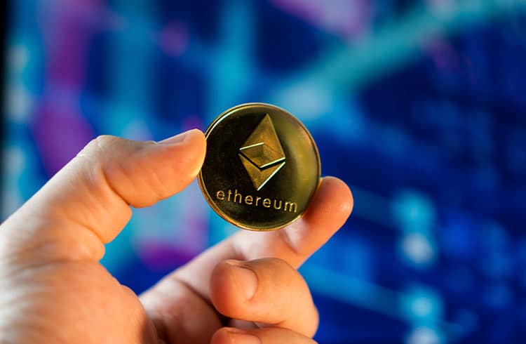 Ethereum forma padrão de alta que pode levar o preço de volta aos US$ 1.780; confira