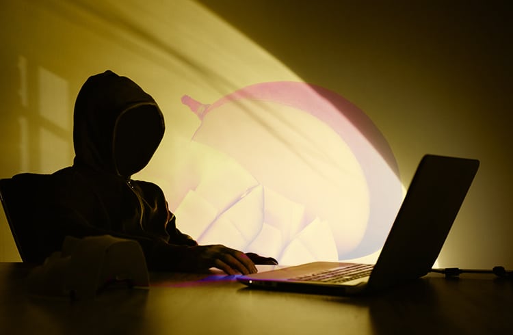 Plataforma DeFi baseada em Solana sofre hack de R$ 530 milhões; token desaba 