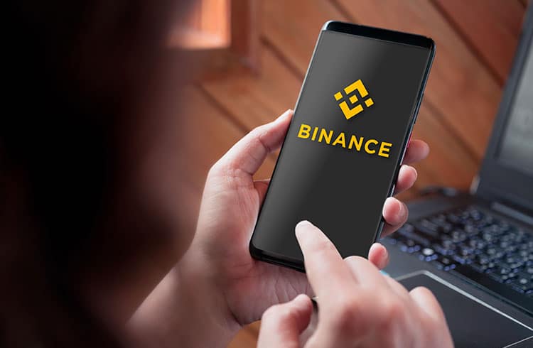 Binance lança staking de NFTs BAYC e MAYC com recompensa em ApeCoin (APE)